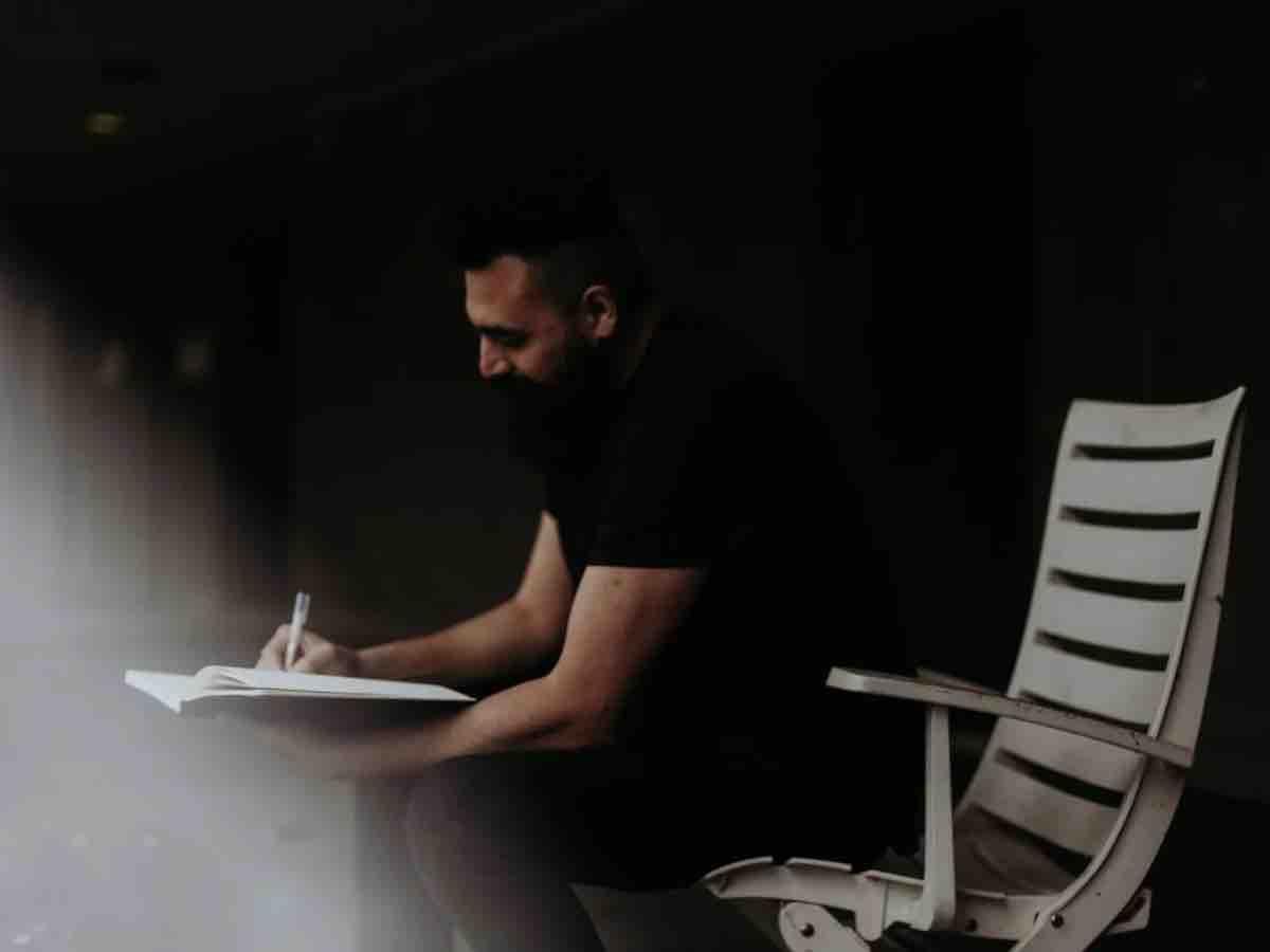 How To Write A Script: 10 Basic Steps For Screenwriters