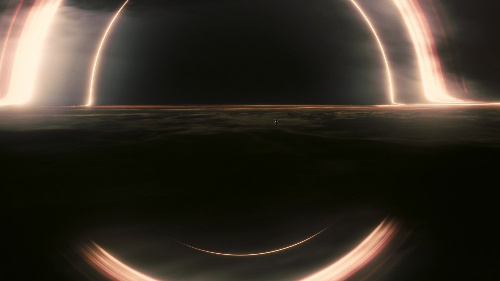 Interstellar black hole explained Interstellar black hole